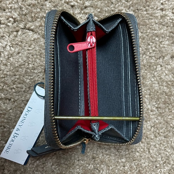 DOONEY & BOURKE SAFFIANO LARGE ZIP AROUND CREDIT CARD CASE. DARK GREY. NEW. - Picture 3 of 9